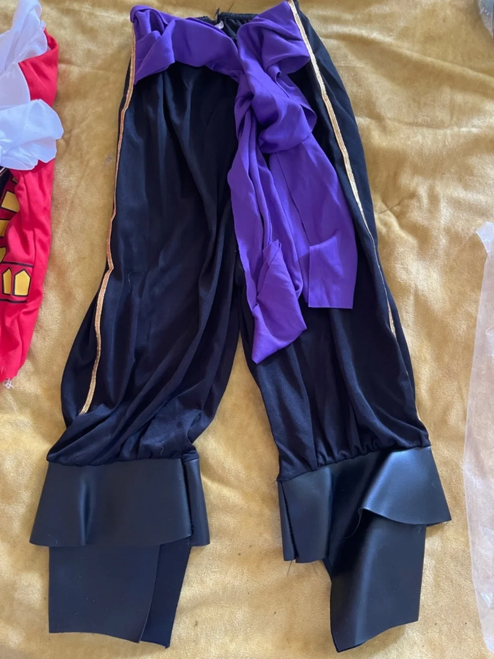 Vintage The Wiggles Captain Feathersword Toddler Pirate Costume Sz 2/4Y Dress up - Picture 5 of 10